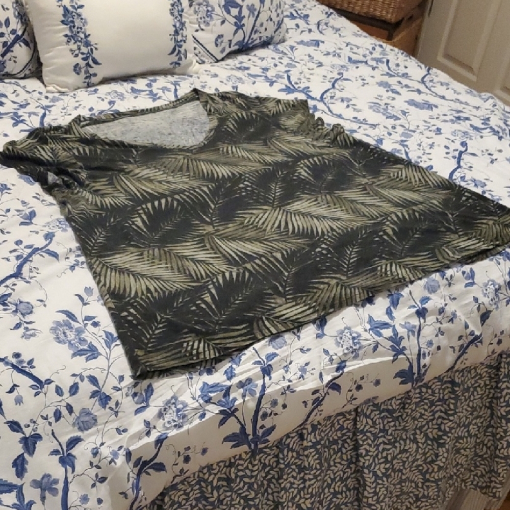 CURATED BY RUA'H KIBRIYA:  Palm-Printed Cap-Sleeved Top